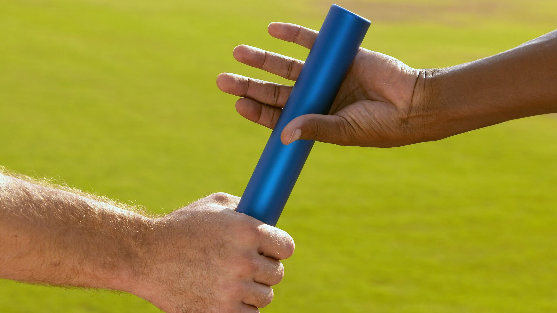 爱游戏电竞-特斯·冯·迪克：在进攻和防守之间自由切换，助力南非队打出流畅配合